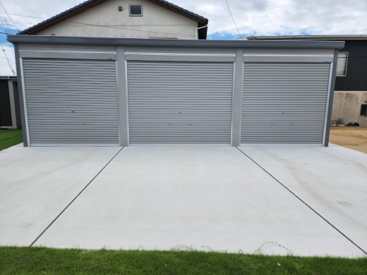 ガレージ外観 (2)