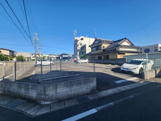 美里4丁目駐車場